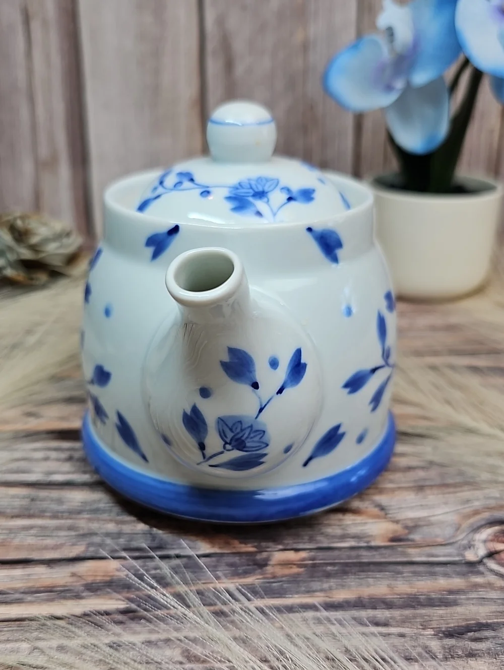 VINTAGE HAND-PAINTED BLUE FLORAL PORCELIAN TEA POT